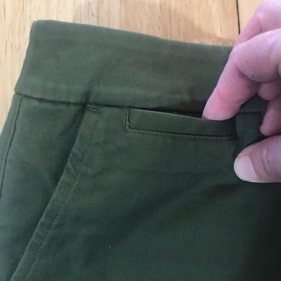 NWT Green Shorts Size 8 - Picture 8 of 12